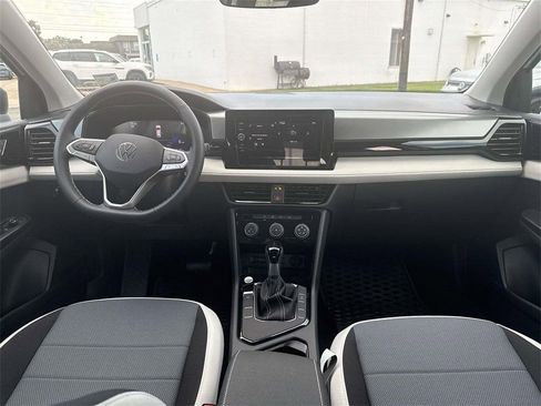 New 2026 Volkswagen Atlas SE FWD image 14
