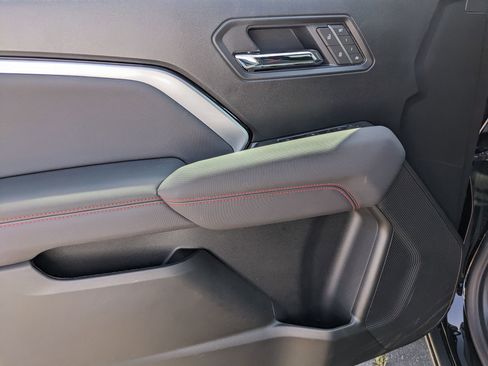 New 2025 Chevrolet Colorado Z71 w/ Technology Package image 9