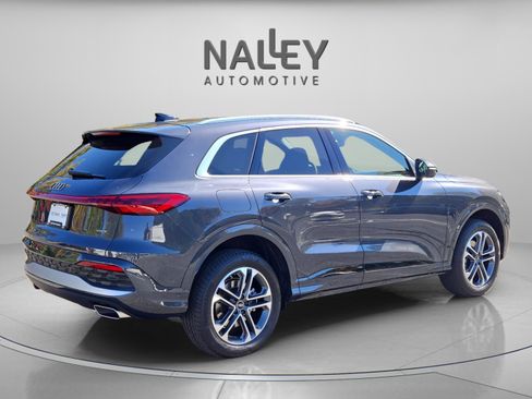 Used 2025 Audi Q5 Premium w/ Convenience Package image 6