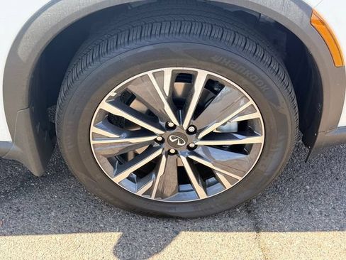 New 2027 INFINITI QX60 Luxe FWD image 10