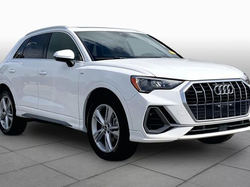 Used 2021 Audi Q3 2.0T Premium w/ Convenience Package AWD/4WD image 3