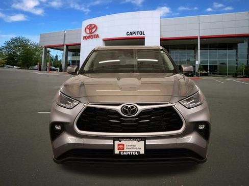 Certified 2025 Toyota Highlander XLE AWD/4WD image 8