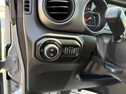 Used 2020 Jeep Gladiator Sport w/ Quick Order Package 24S AWD/4WD image 17
