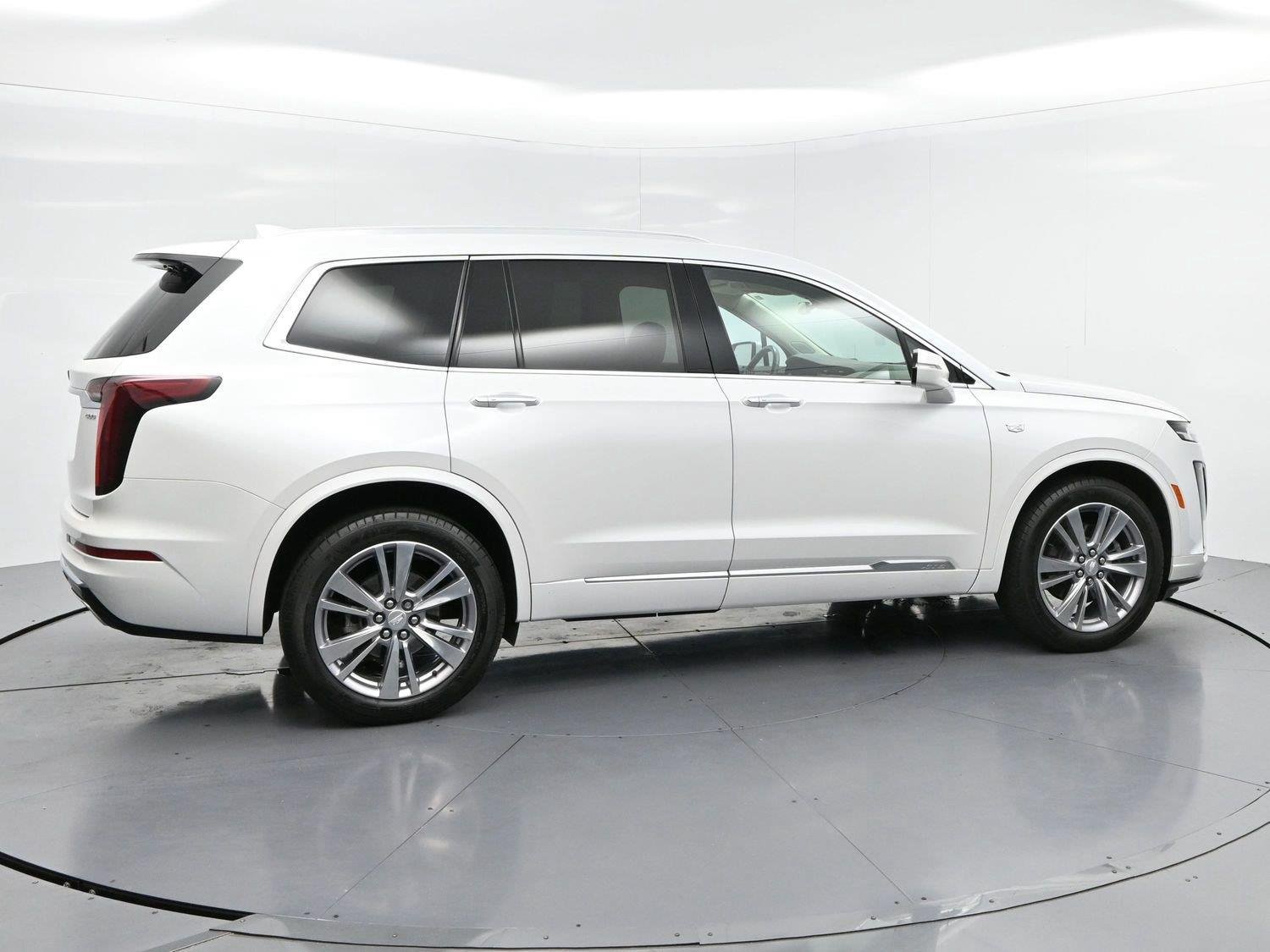 Certified 2024 Cadillac XT6 Premium Luxury AWD/4WD image 8