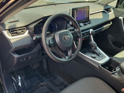 Certified 2025 Toyota RAV4 XLE AWD/4WD image 17