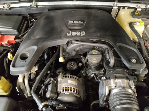 Used 2018 Jeep Wrangler Unlimited Sport S image 30