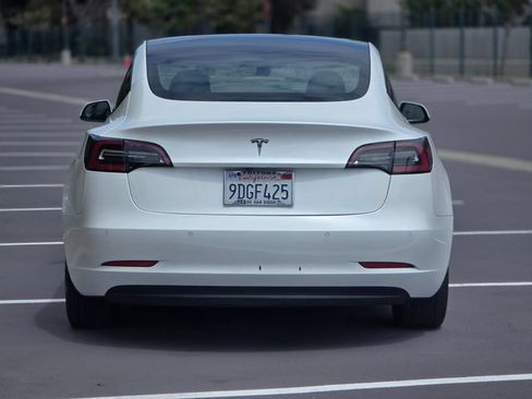 Used 2021 Tesla Model 3 Standard Range Plus RWD image 12