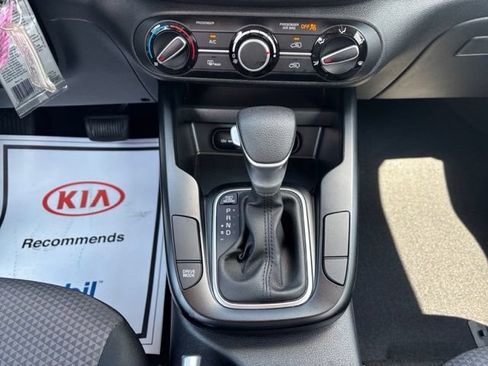 Certified 2025 Kia Soul LX w/ LX Technology Package FWD image 14