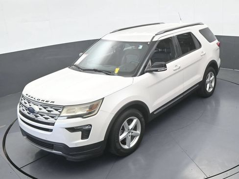 Used 2018 Ford Explorer XLT w/ Equipment Group 202A FWD image 49