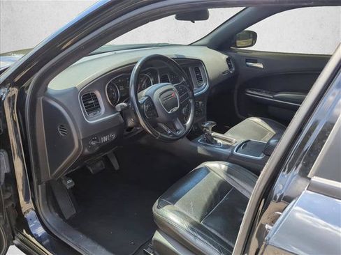 Used 2020 Dodge Charger SXT w/ Leather Interior Group RWD image 11