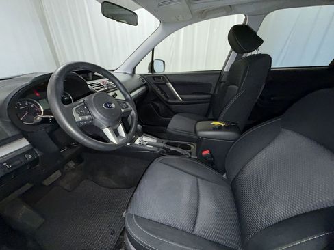 Used 2017 Subaru Forester 2.5i Premium w/ All-Weather Package image 11