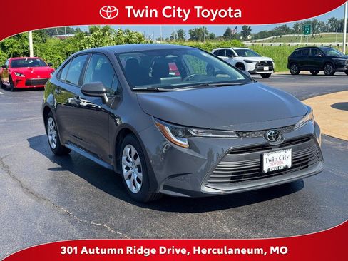Certified 2023 Toyota Corolla LE FWD image 1
