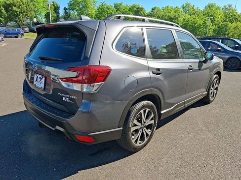 Used 2022 Subaru Forester Limited w/ Popular Package #3 AWD/4WD image 6