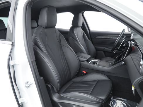 New 2025 Maserati Grecale GT AWD/4WD image 14