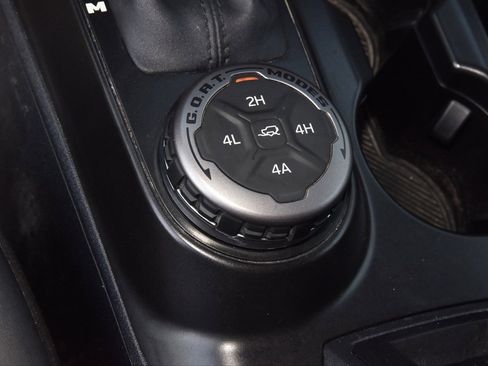 Used 2022 Ford Bronco Badlands image 34