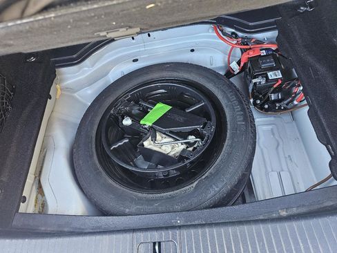 Used 2015 Mercedes-Benz E 350 4MATIC Sedan w/ Premium 1 Package image 14