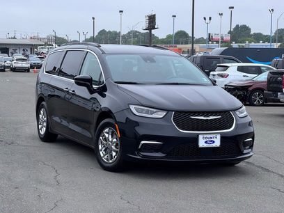 Used 2022 Chrysler Pacifica Touring-L