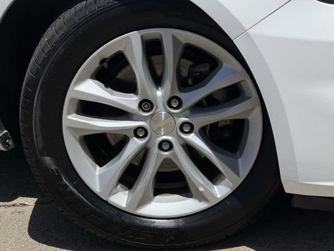 Used 2018 Chevrolet Malibu LT FWD image 7