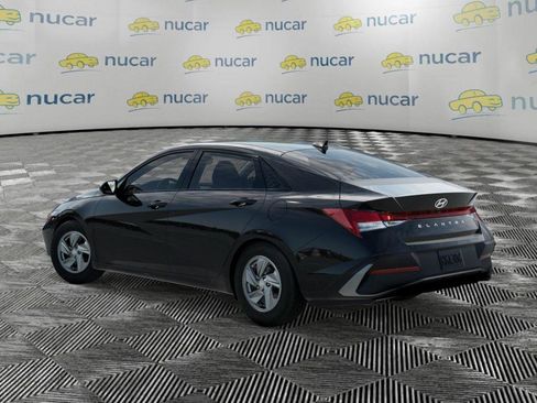 New 2026 Hyundai Elantra SE FWD image 5