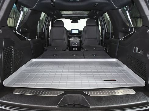 Used 2024 Chevrolet Suburban RST w/ Luxury Package AWD/4WD image 68