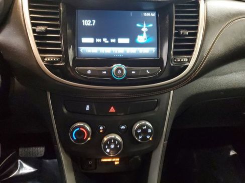 Used 2017 Chevrolet Trax LT AWD/4WD image 19
