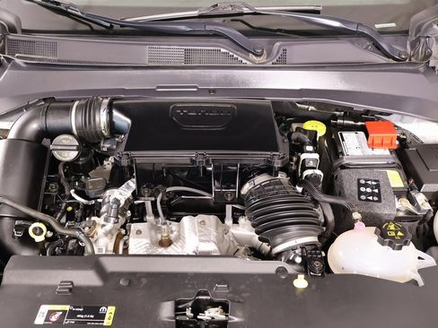 Used 2025 Jeep Compass Latitude image 18