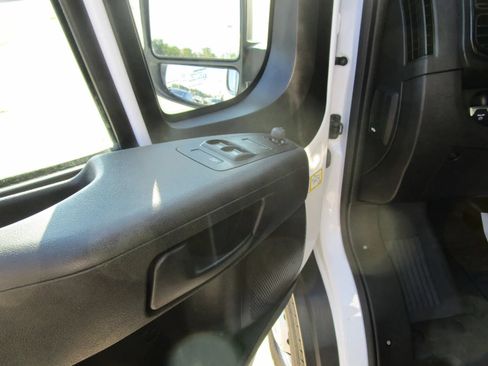 Used 2023 RAM ProMaster 2500 FWD image 13