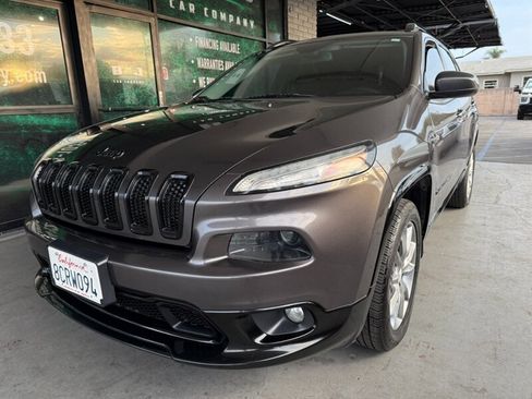Used 2018 Jeep Cherokee Latitude image 3