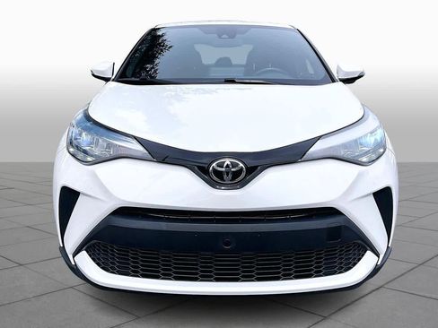 Used 2020 Toyota C-HR XLE image 4