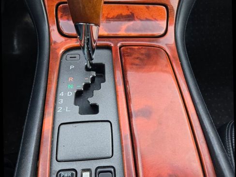 Used 2002 Lexus SC 430 Convertible image 22