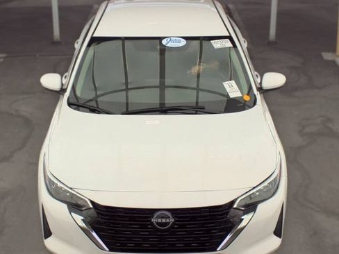 Used 2025 Nissan Sentra SV FWD image 3