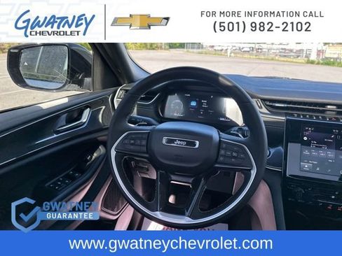 Used 2023 Jeep Grand Cherokee L Laredo RWD image 29