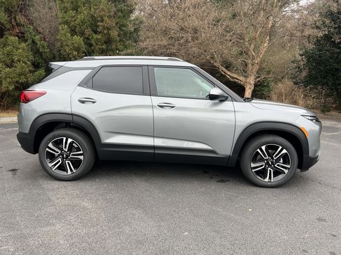 New 2026 Chevrolet TrailBlazer LT w/ LPO, Blackout Package image 11