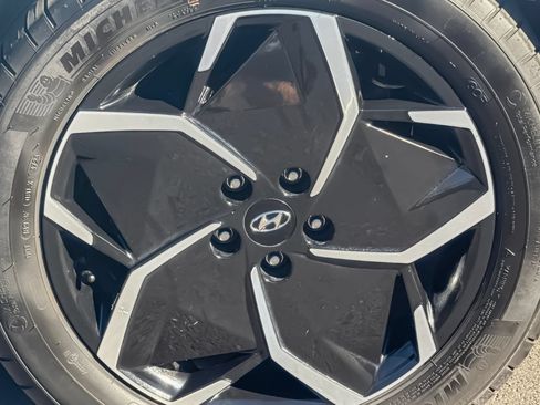 Certified 2024 Hyundai Ioniq 5 SE RWD image 38