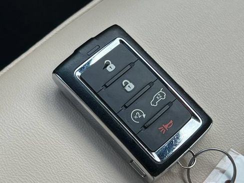 Used 2023 Jeep Grand Cherokee Limited AWD/4WD image 35