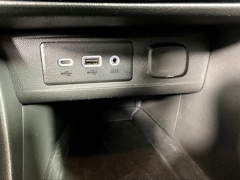 Used 2022 Buick Encore GX Select AWD/4WD image 14