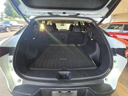 Used 2025 Nissan Murano SV AWD/4WD image 6
