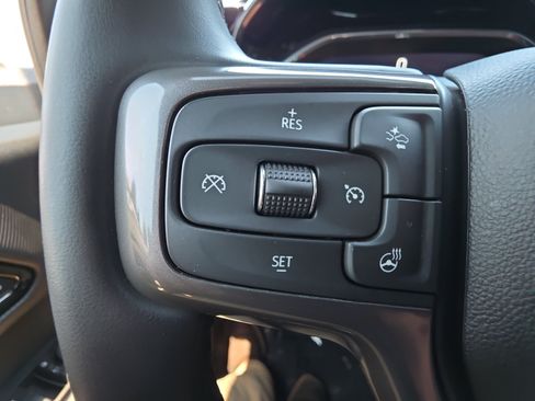 Used 2024 Chevrolet Silverado 2500 ZR2 w/ Technology Package AWD/4WD image 17
