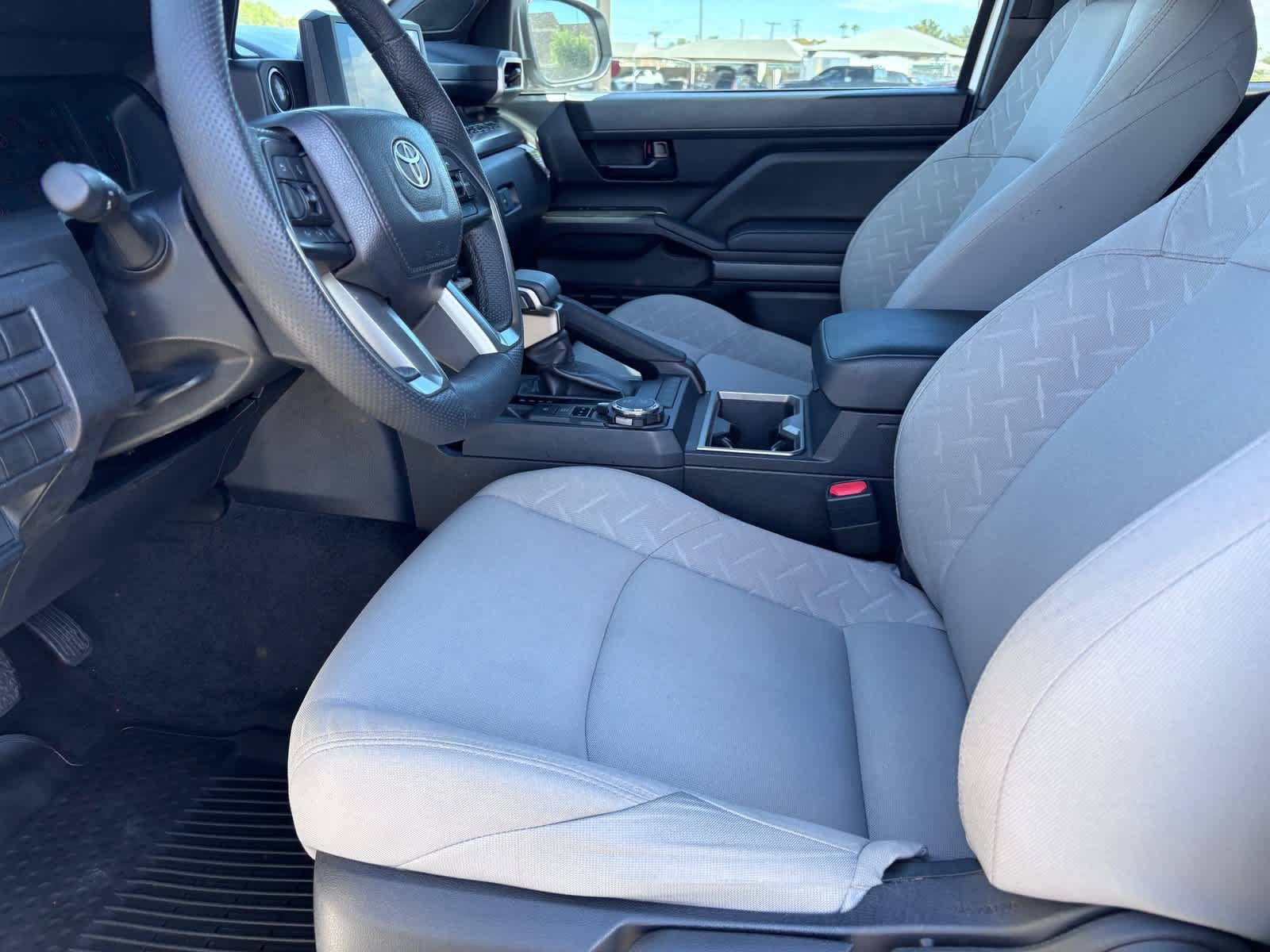 Used 2025 Toyota Tacoma SR5 AWD/4WD image 11