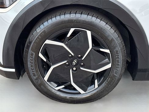 Used 2024 Hyundai Ioniq 5 SEL image 29