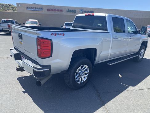 Used 2016 Chevrolet Silverado 3500 LT w/ LT Convenience Package image 4