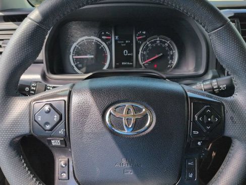 Used 2021 Toyota 4Runner Venture w/ Moonroof Package AWD/4WD image 32
