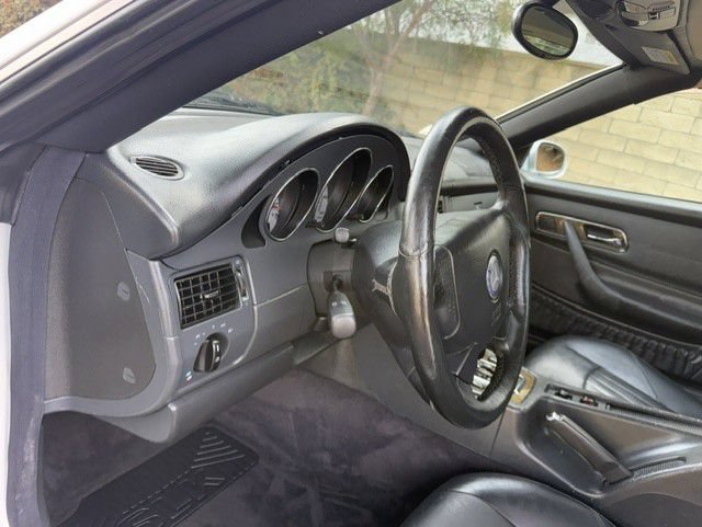 Used 2004 Mercedes-Benz SLK 32 AMG image 10