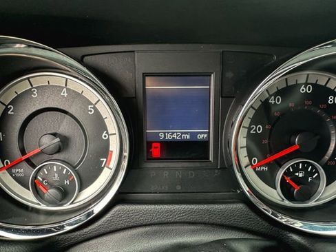 Used 2014 Dodge Grand Caravan R/T w/ Driver Convenience Group image 16