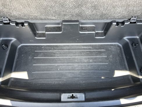 Used 2025 GMC Acadia Elevation w/ Elevation Premium Package AWD/4WD image 11