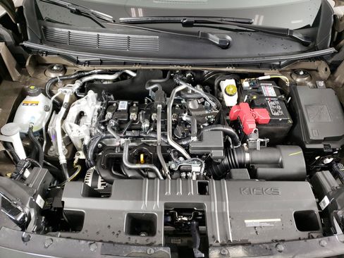 New 2026 Nissan Kicks SR w/ Cold Weather Package image 16