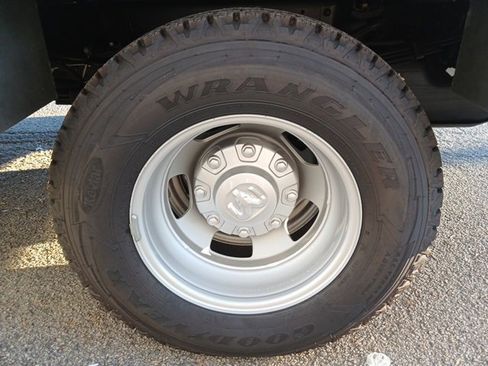 Used 2024 RAM 3500 Tradesman w/ Safety Group image 59