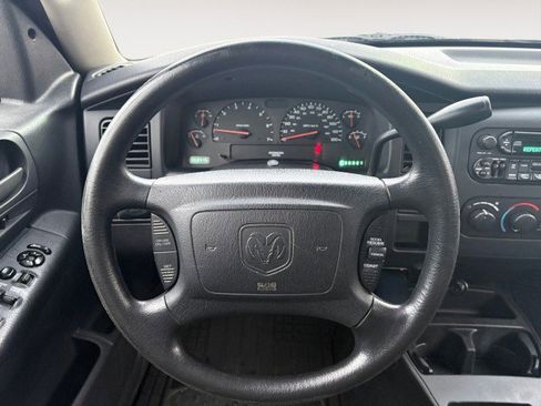 Used 2004 Dodge Dakota SLT w/ Deluxe Convenience Group image 12