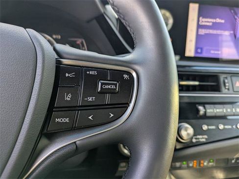 Certified 2025 Lexus ES 350 w/ Premium Package image 25