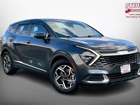 Used 2023 Kia Sportage LX image 1